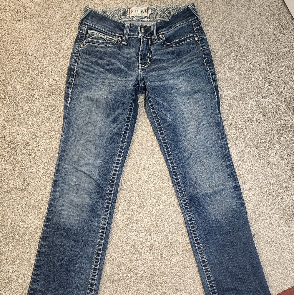 Ariya Blue High Rise Jeans with Classic Denim Style - Picture 2 of 3